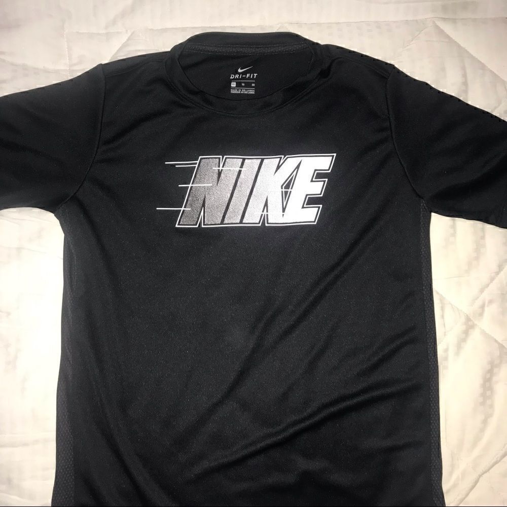 Nike Boys Dri-fit Shirt Size XL